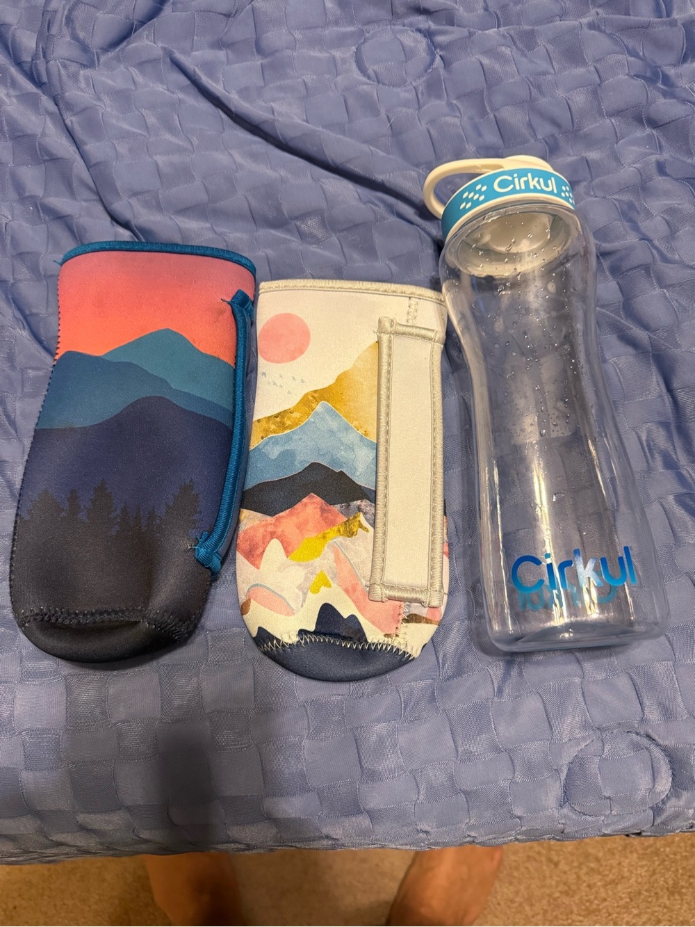 Cirkul 22oz Plastic Water Bottle + 2 Neoprene Insulated Sleeves